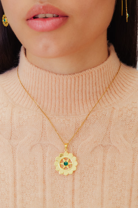 DIJE CHAKRA CORAZON CON BAÑO EN ORO